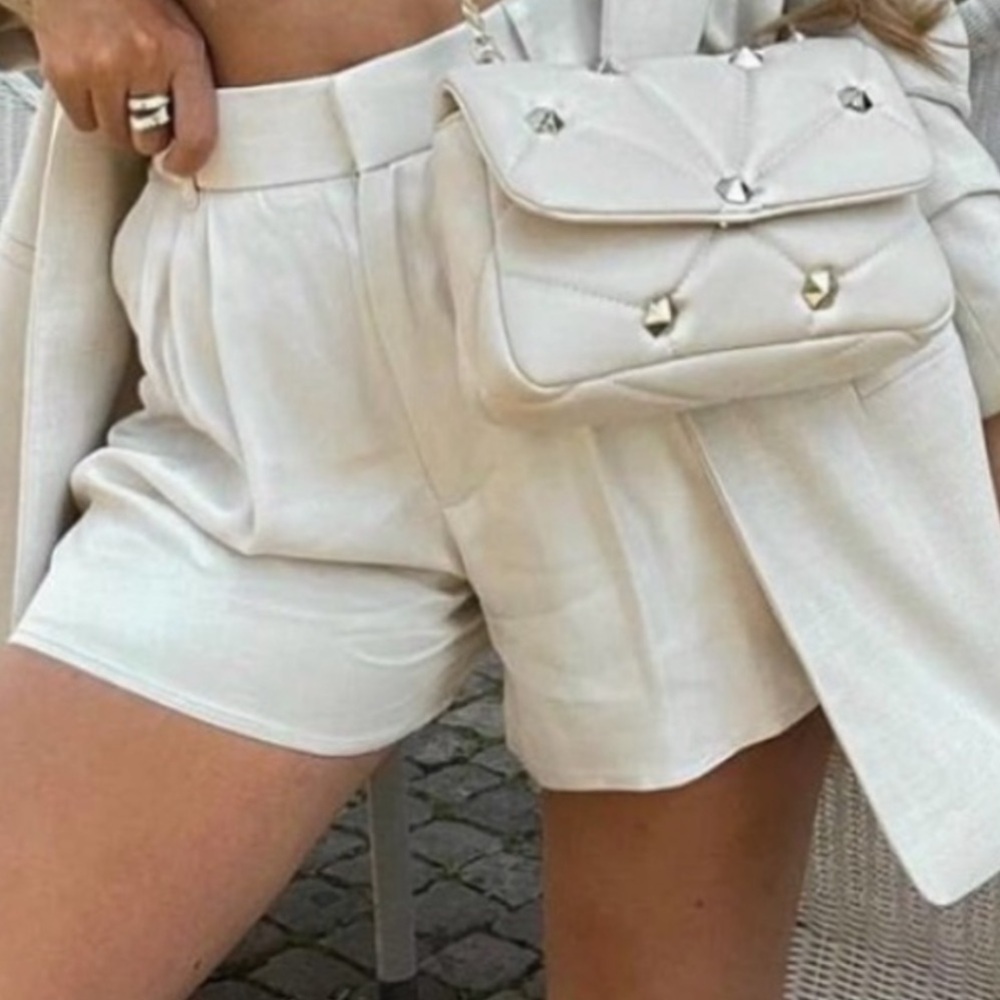 ZARA satin effect pleated shorts - Picture 4 of 7